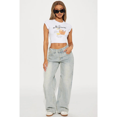 Chic Light Wash Tinted Baggy Jeans for Ultimate Comfort