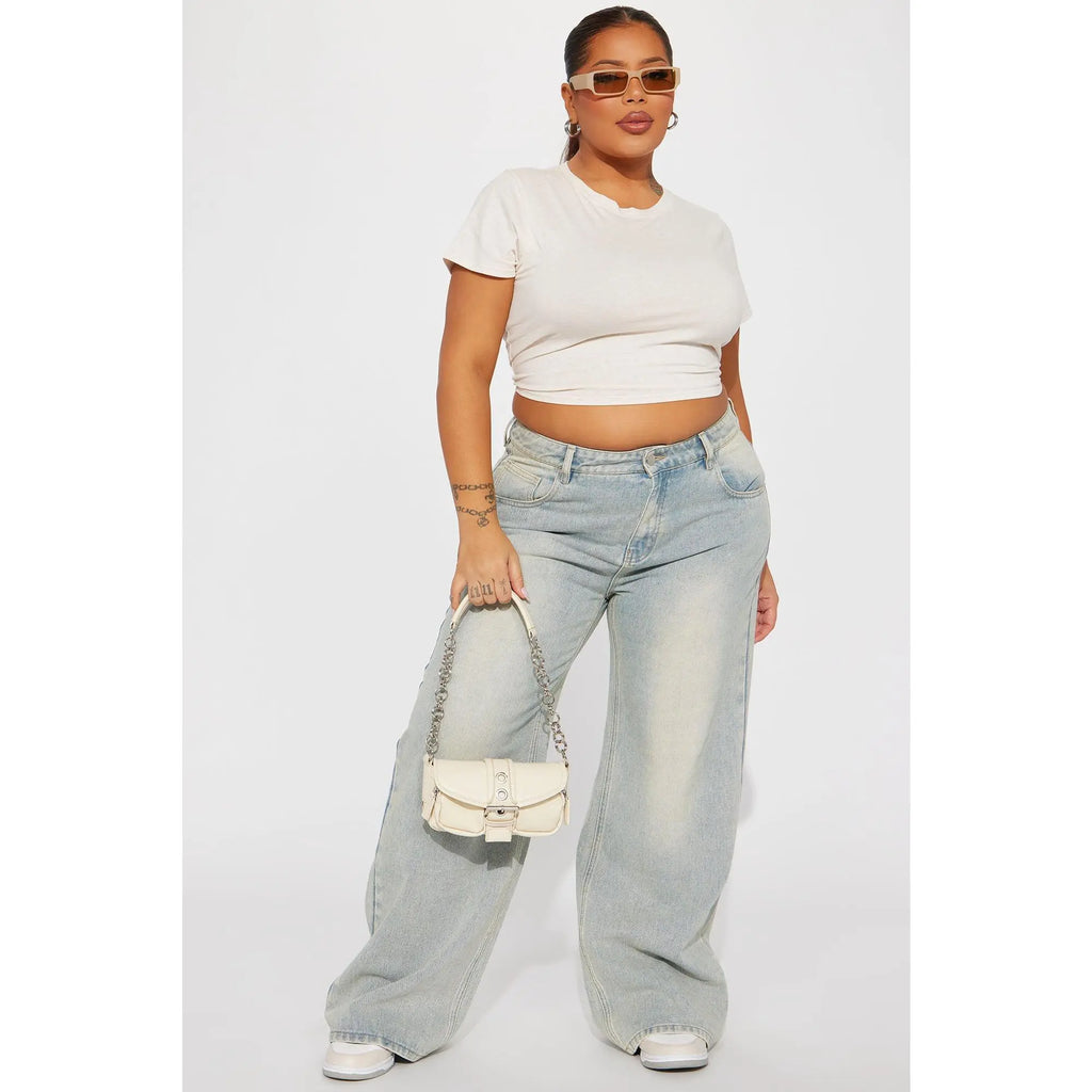 Chic Light Wash Tinted Baggy Jeans for Ultimate Comfort
